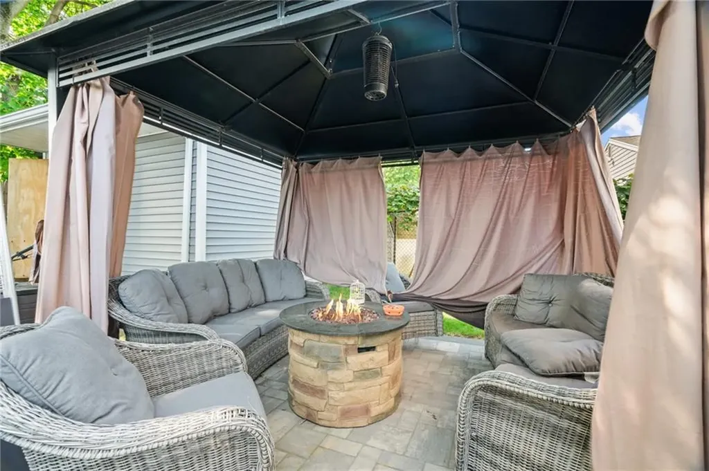 47 Harris Street Pawtucket RI 02861