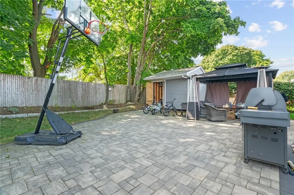 47 Harris Street Pawtucket RI 02861
