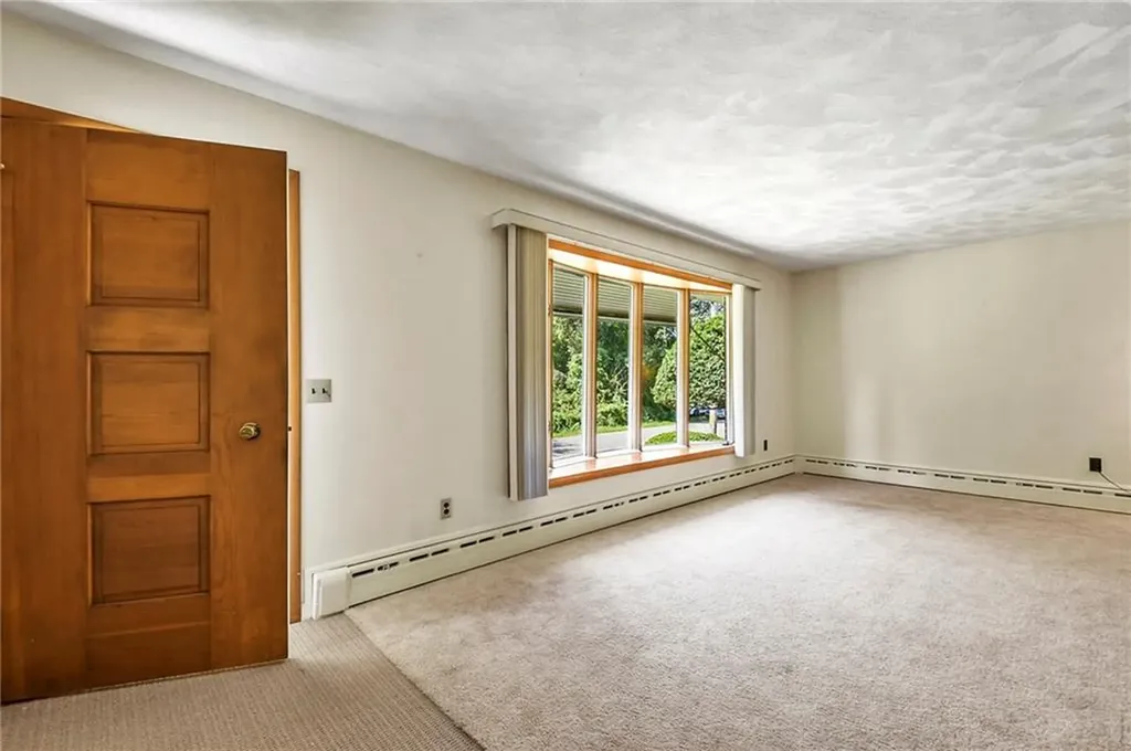 23 Perkins Avenue Westerly RI 02891