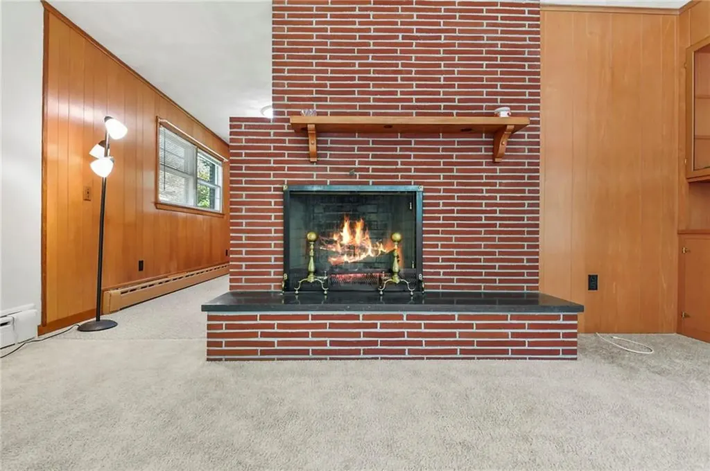 23 Perkins Avenue Westerly RI 02891