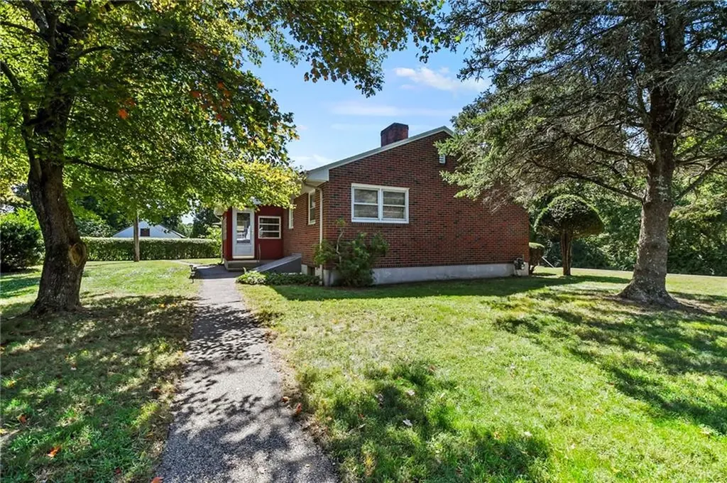 23 Perkins Avenue Westerly RI 02891