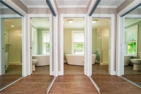 1180 Middle Road East Greenwich RI 02818