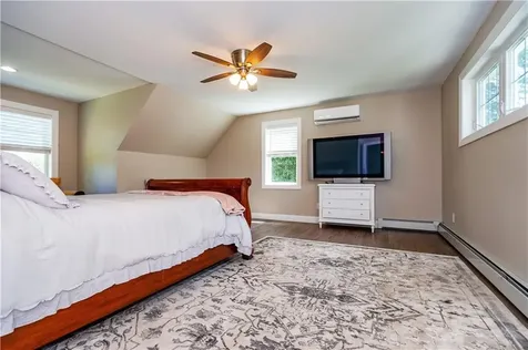 1180 Middle Road East Greenwich RI 02818