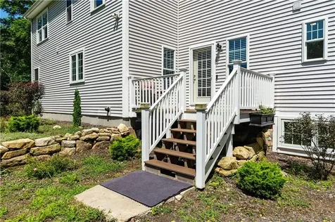 1180 Middle Road East Greenwich RI 02818