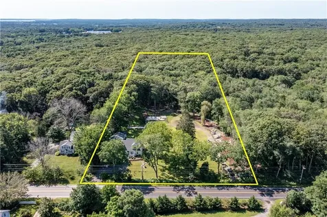 1180 Middle Road East Greenwich RI 02818