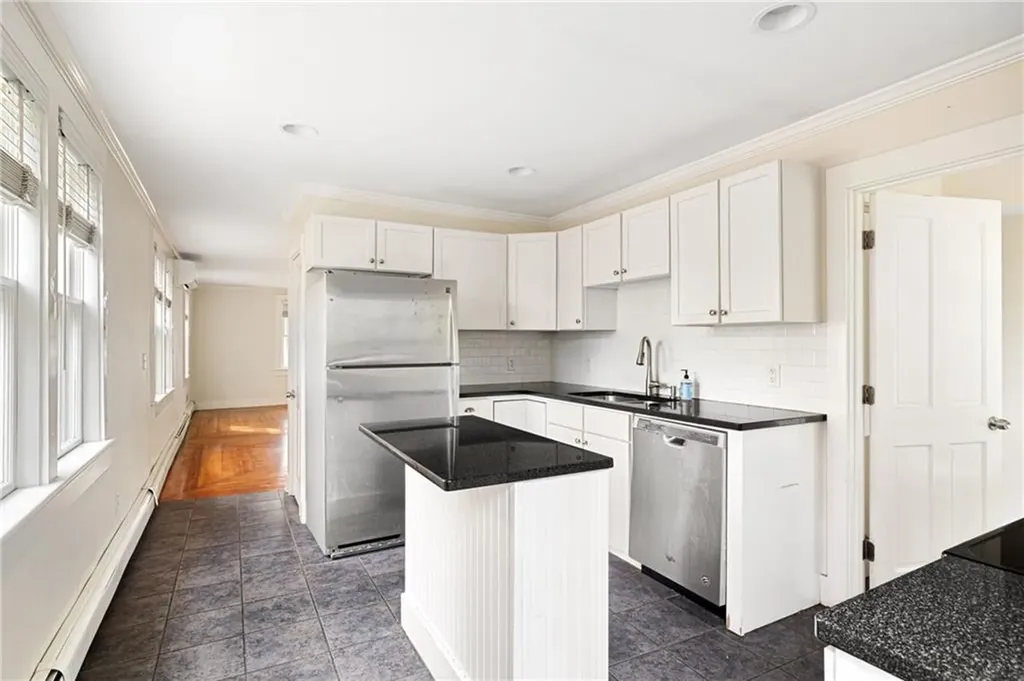7 Marsh Street Newport RI 02840