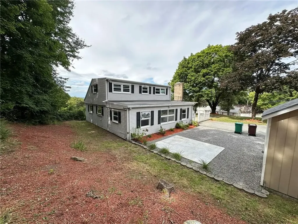 199 Manila Avenue Woonsocket RI 02895