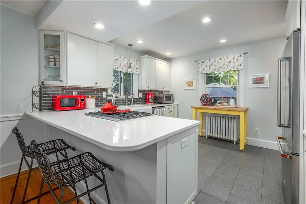 335 Rochambeau Avenue Providence RI 02906