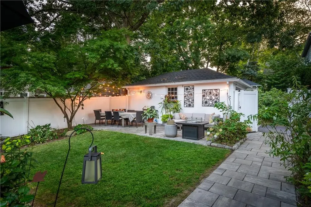 335 Rochambeau Avenue Providence RI 02906