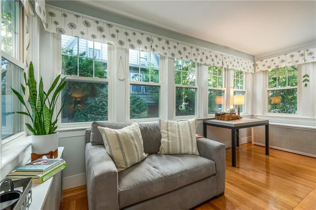 335 Rochambeau Avenue Providence RI 02906