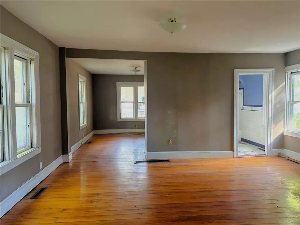 15 Greene Street Warren RI 02885