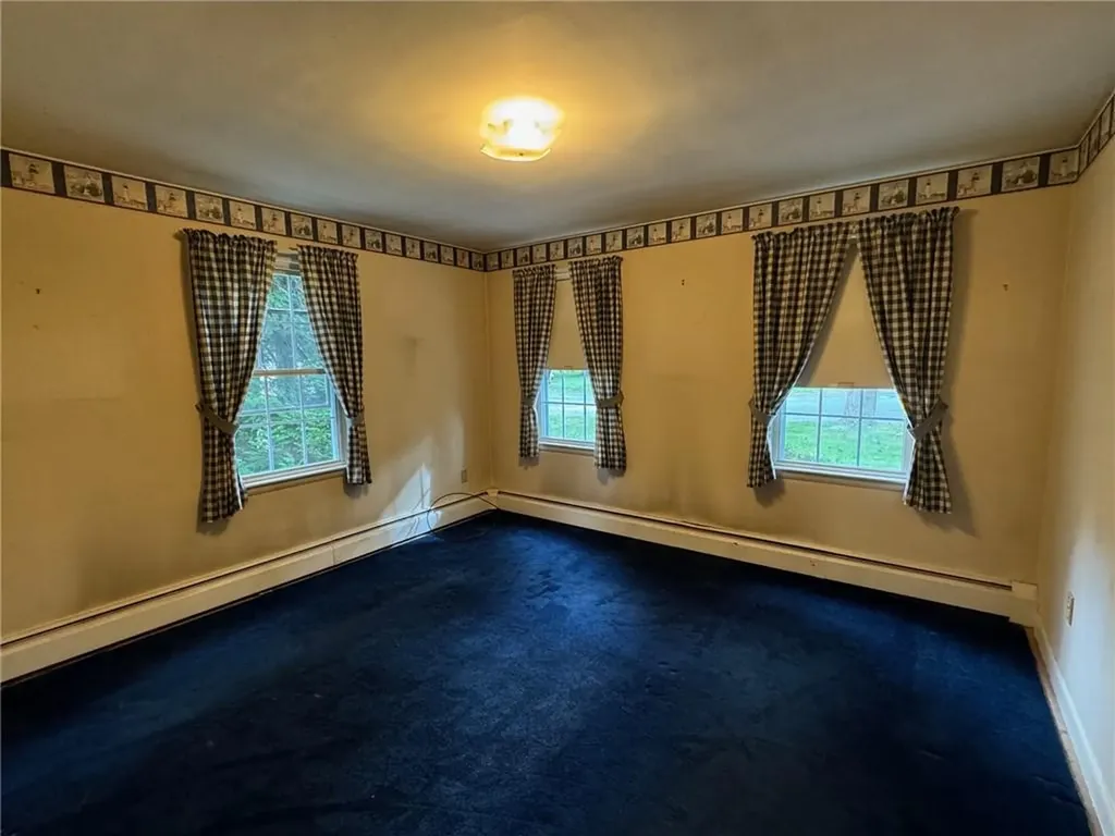 36 Colonial Road Bristol RI 02809