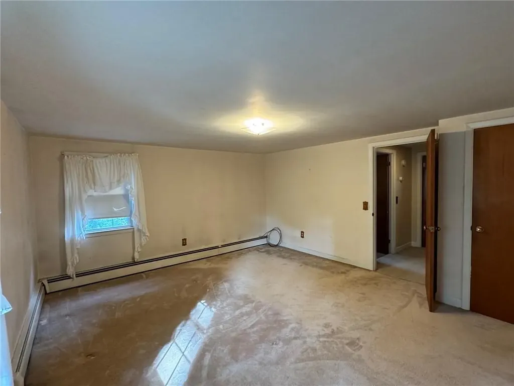 36 Colonial Road Bristol RI 02809