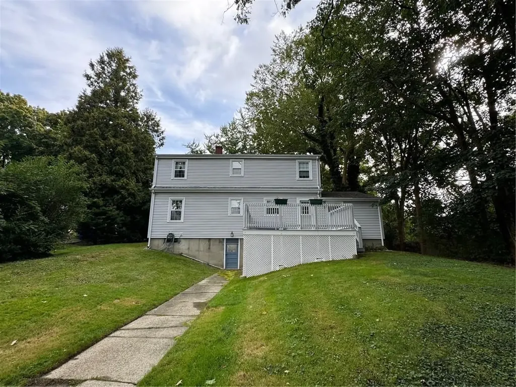 36 Colonial Road Bristol RI 02809