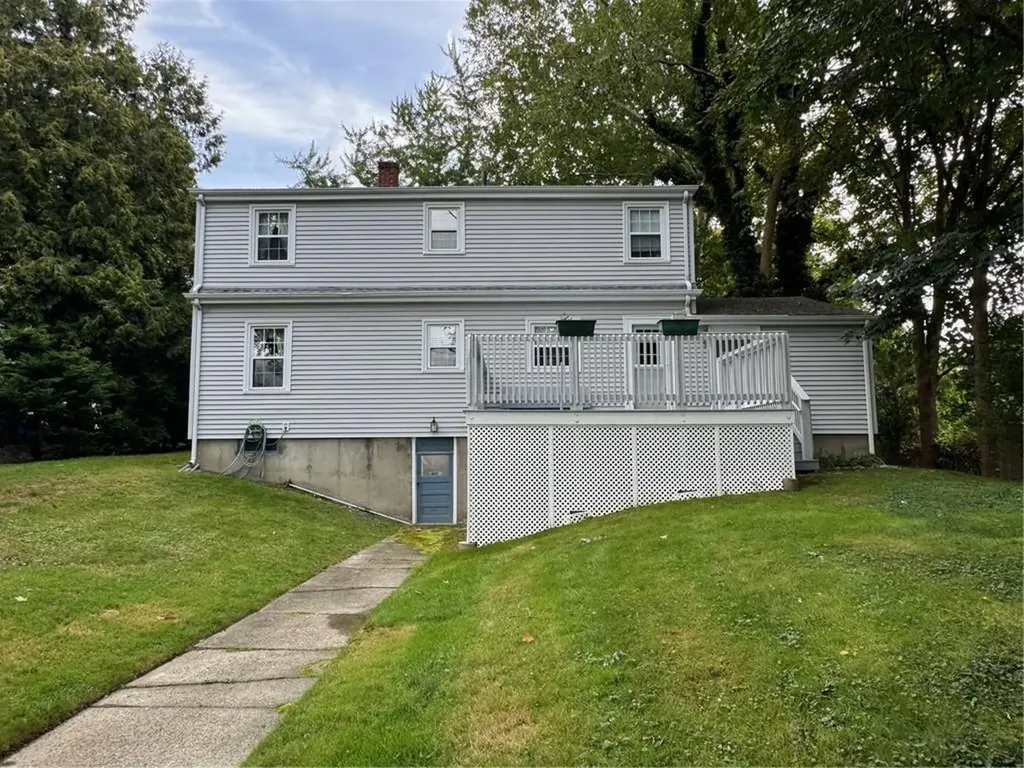 36 Colonial Road Bristol RI 02809