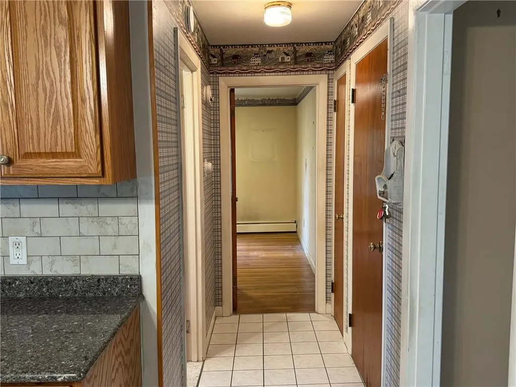 36 Colonial Road Bristol RI 02809