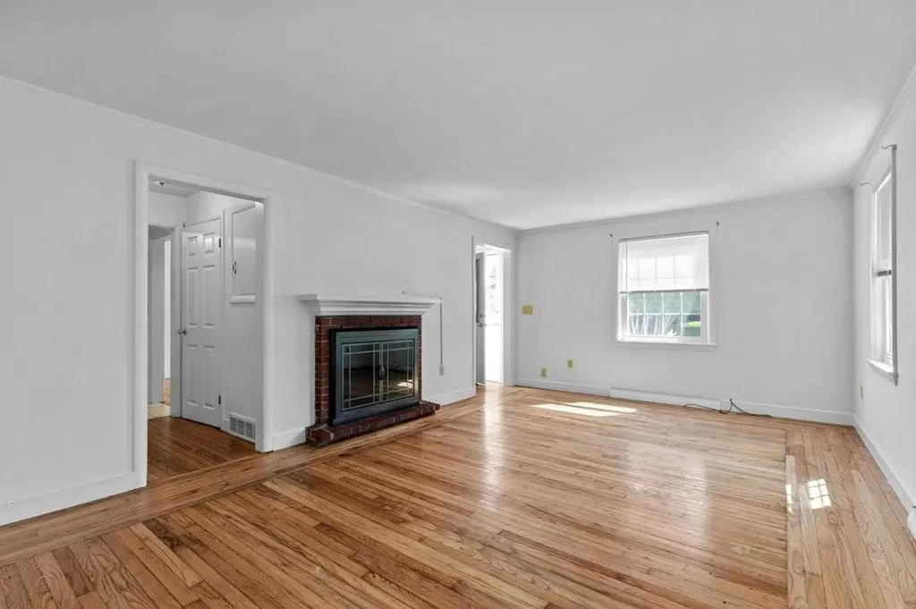 3 Donald Drive Middletown RI 02842