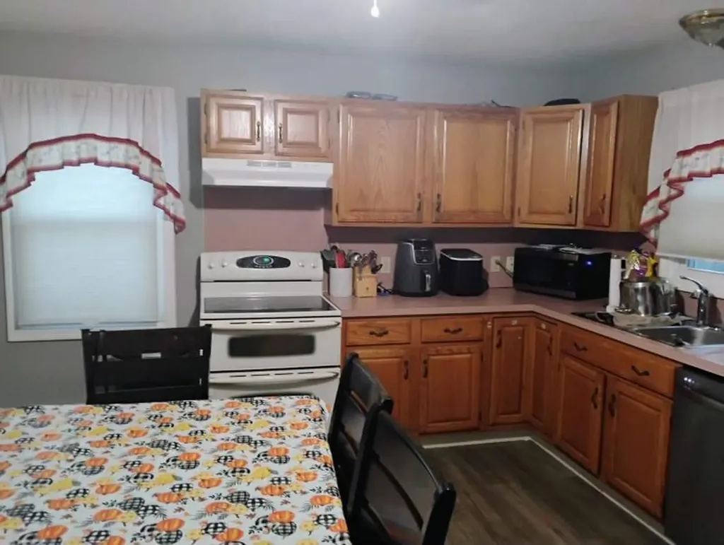3 Barnold Street West Warwick RI 02893
