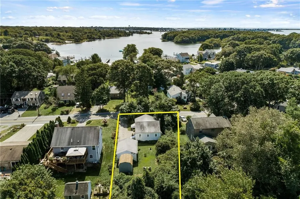 257 Foddering Farm Road Narragansett RI 02882