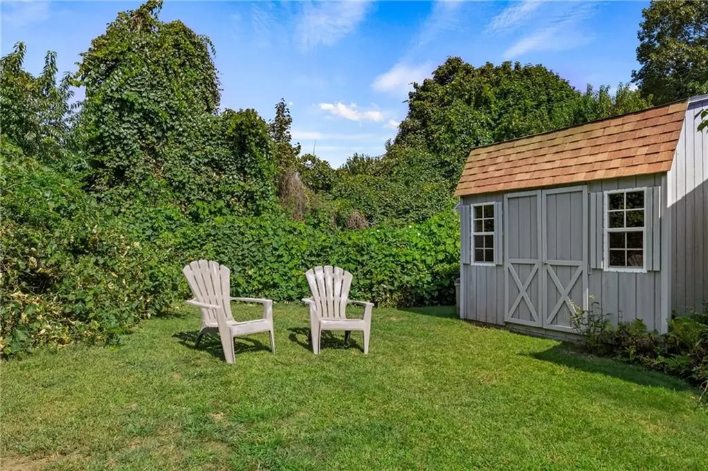 257 Foddering Farm Road Narragansett RI 02882