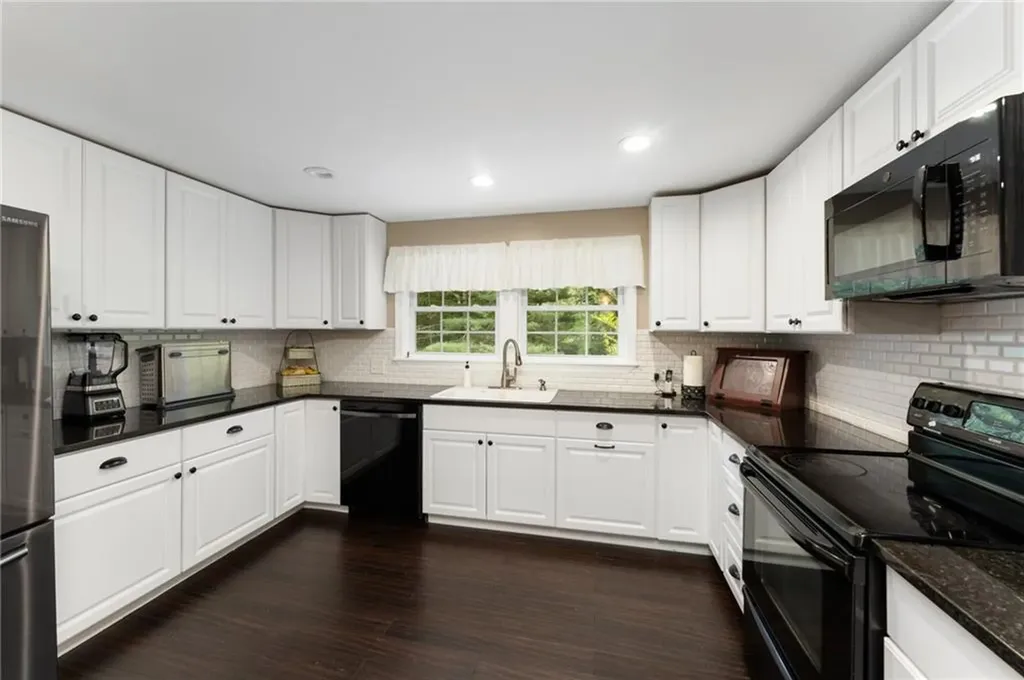60 North Road Hopkinton RI 02833