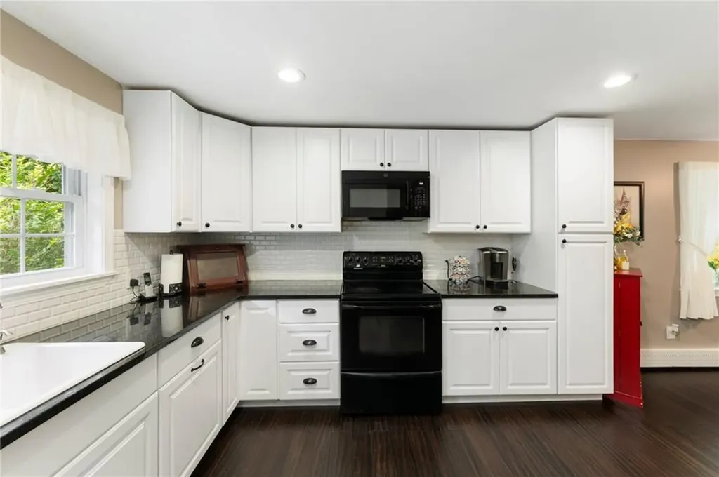 60 North Road Hopkinton RI 02833