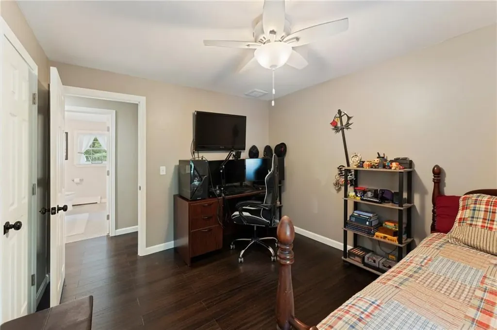 60 North Road Hopkinton RI 02833