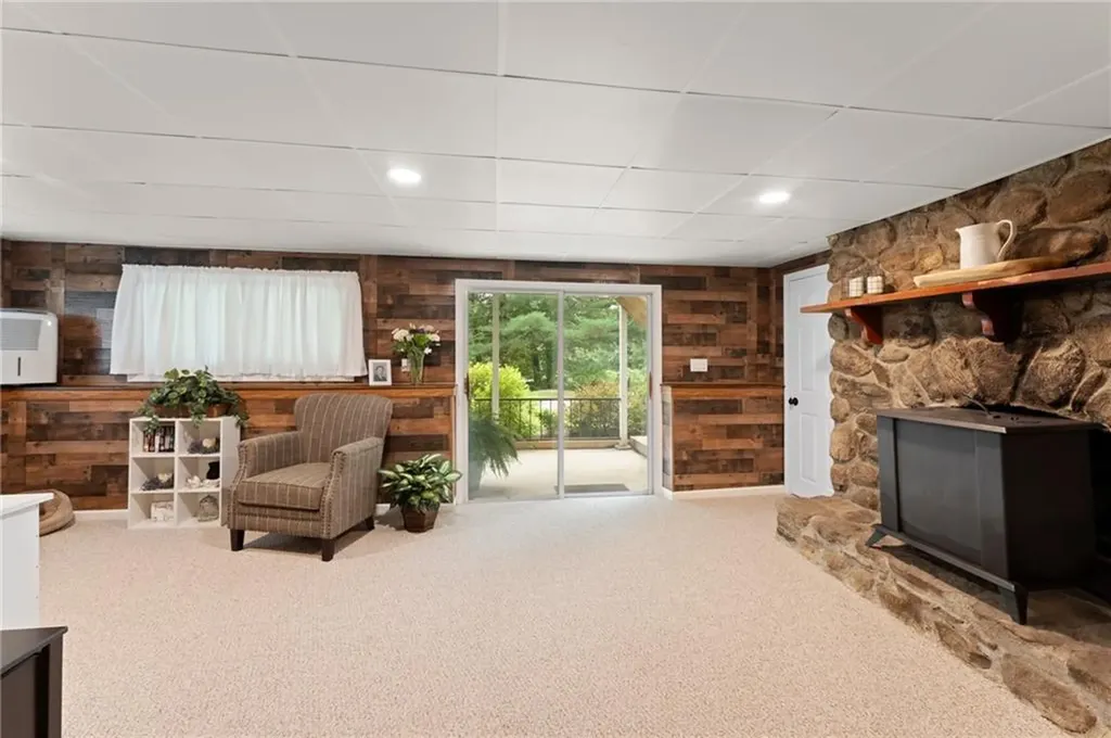 60 North Road Hopkinton RI 02833