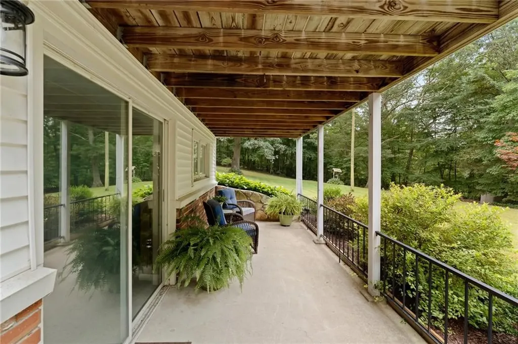 60 North Road Hopkinton RI 02833