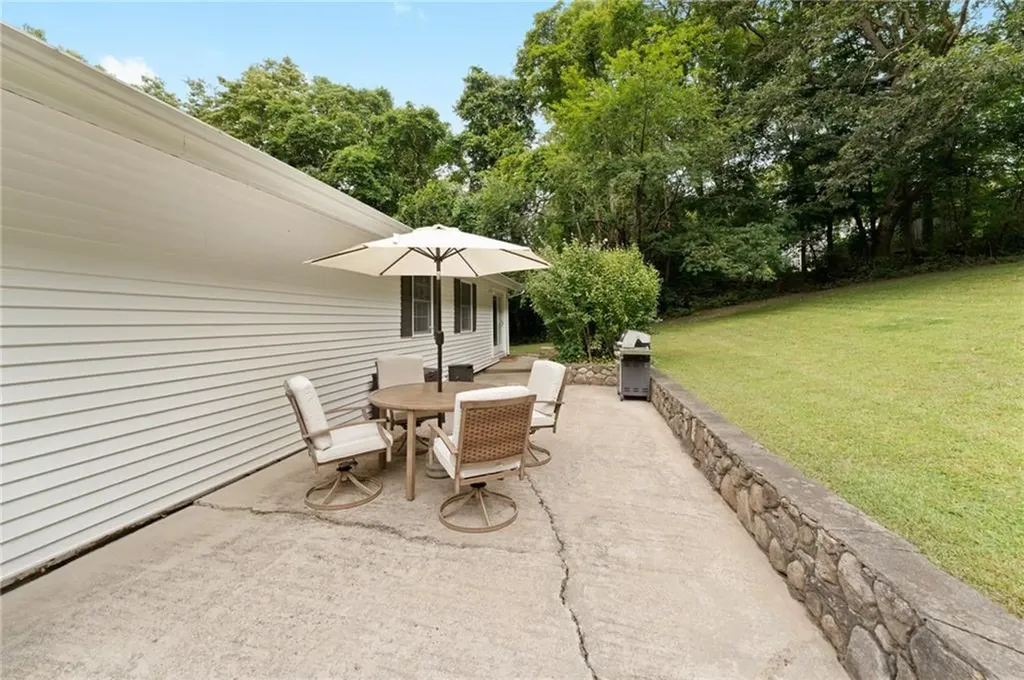 60 North Road Hopkinton RI 02833