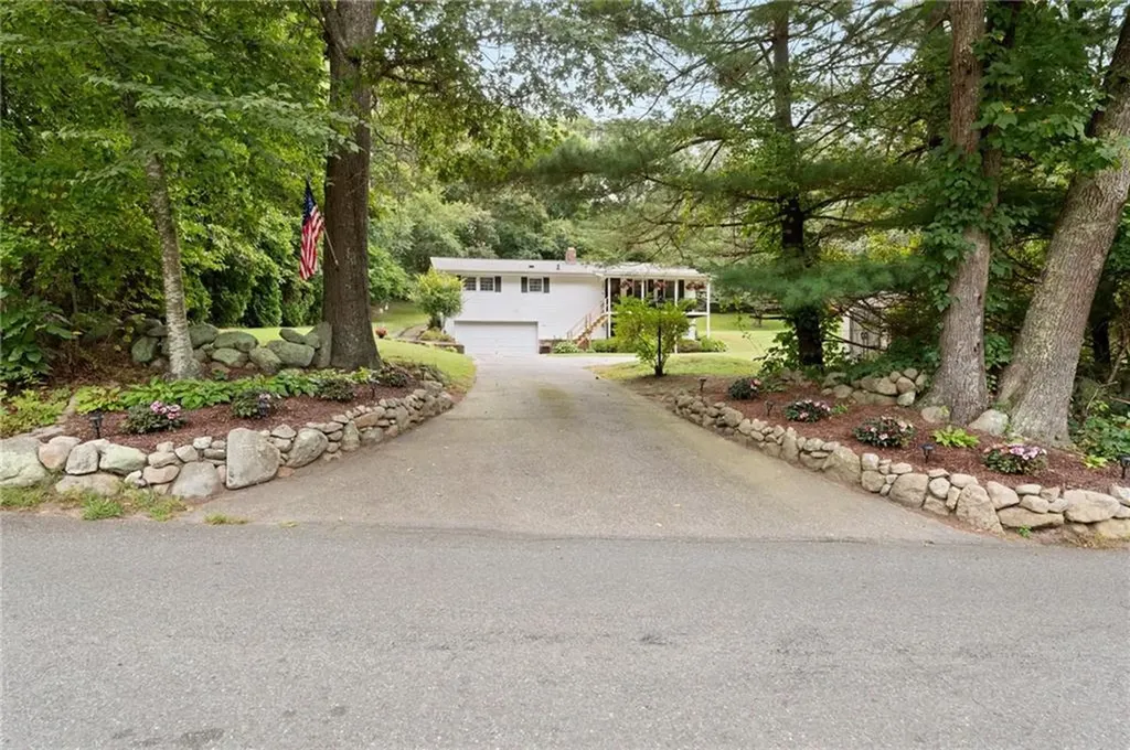 60 North Road Hopkinton RI 02833