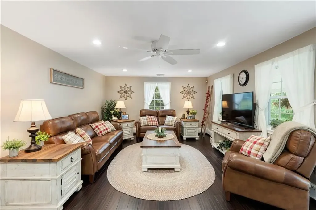 60 North Road Hopkinton RI 02833