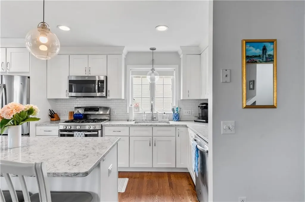 32 Rock Street Bristol RI 02809