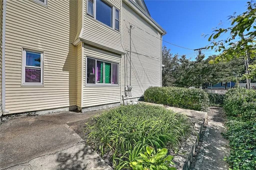 69 Messer Street Providence RI 02909