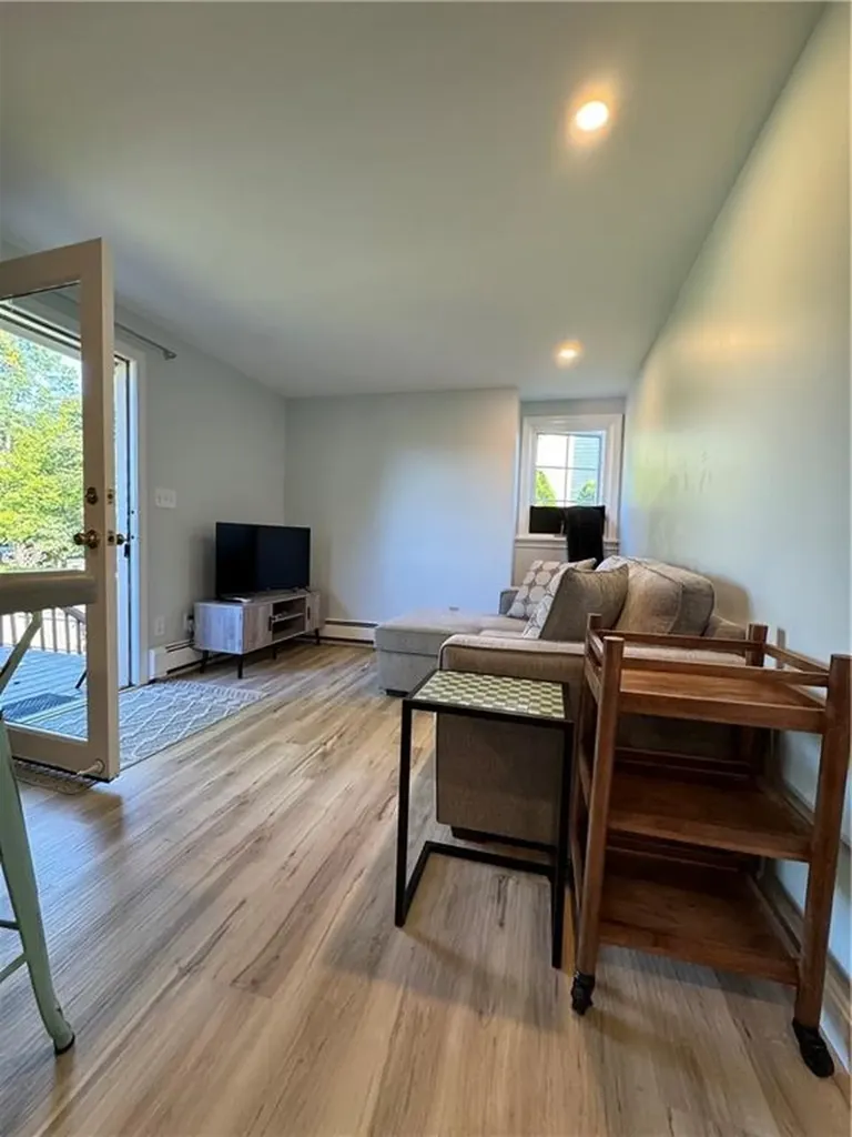 223 Wapping Road Portsmouth RI 02871