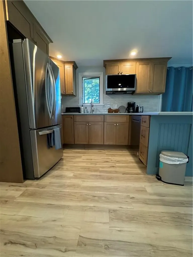223 Wapping Road Portsmouth RI 02871