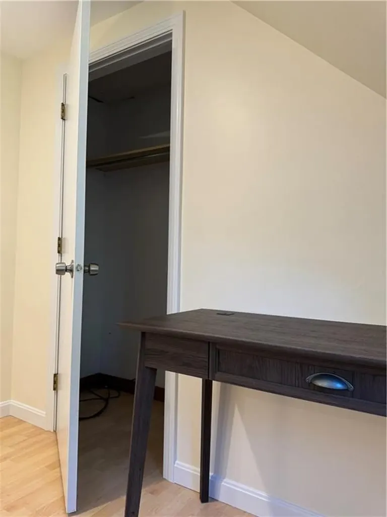223 Wapping Road Portsmouth RI 02871