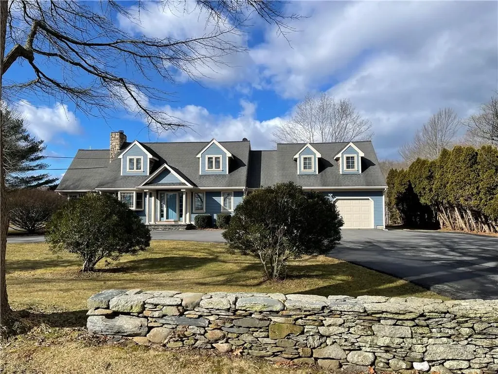 223 Wapping Road Portsmouth RI 02871