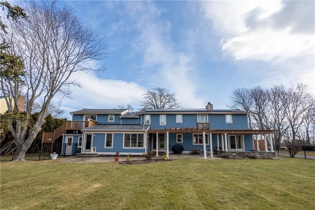 223 Wapping Road Portsmouth RI 02871