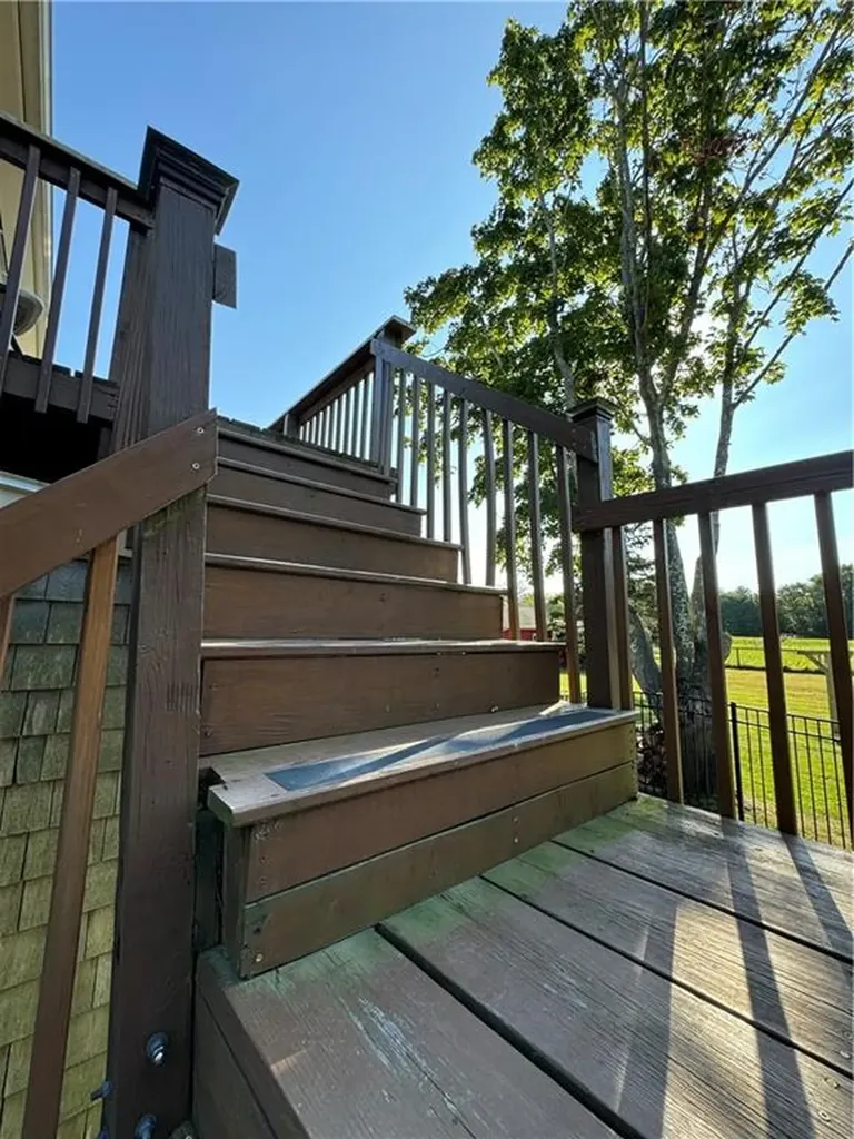 223 Wapping Road Portsmouth RI 02871