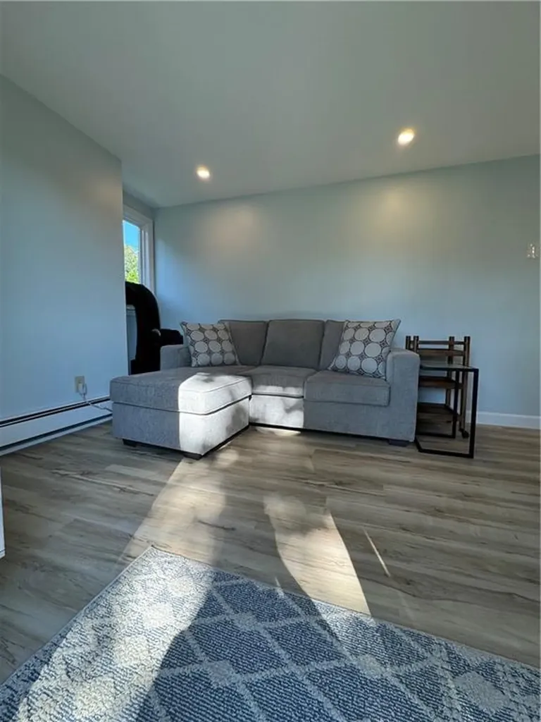 223 Wapping Road Portsmouth RI 02871