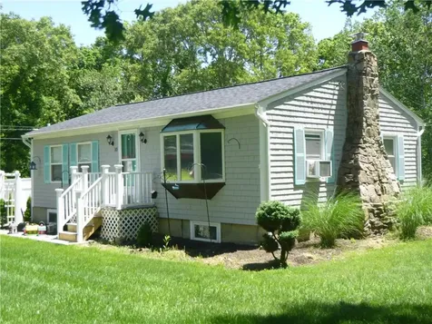 10 East Charles Street Charlestown RI 02813