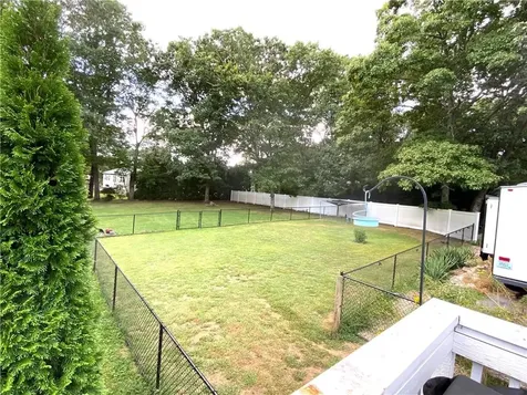 10 East Charles Street Charlestown RI 02813