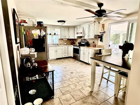 10 East Charles Street Charlestown RI 02813