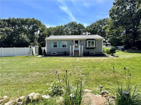 10 East Charles Street Charlestown RI 02813