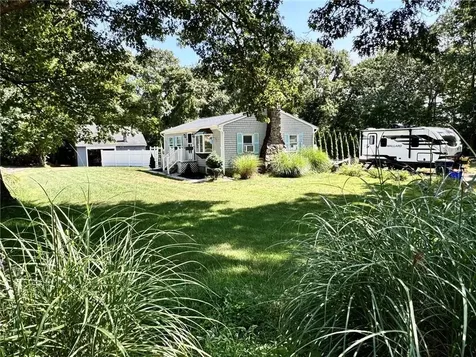 10 East Charles Street Charlestown RI 02813