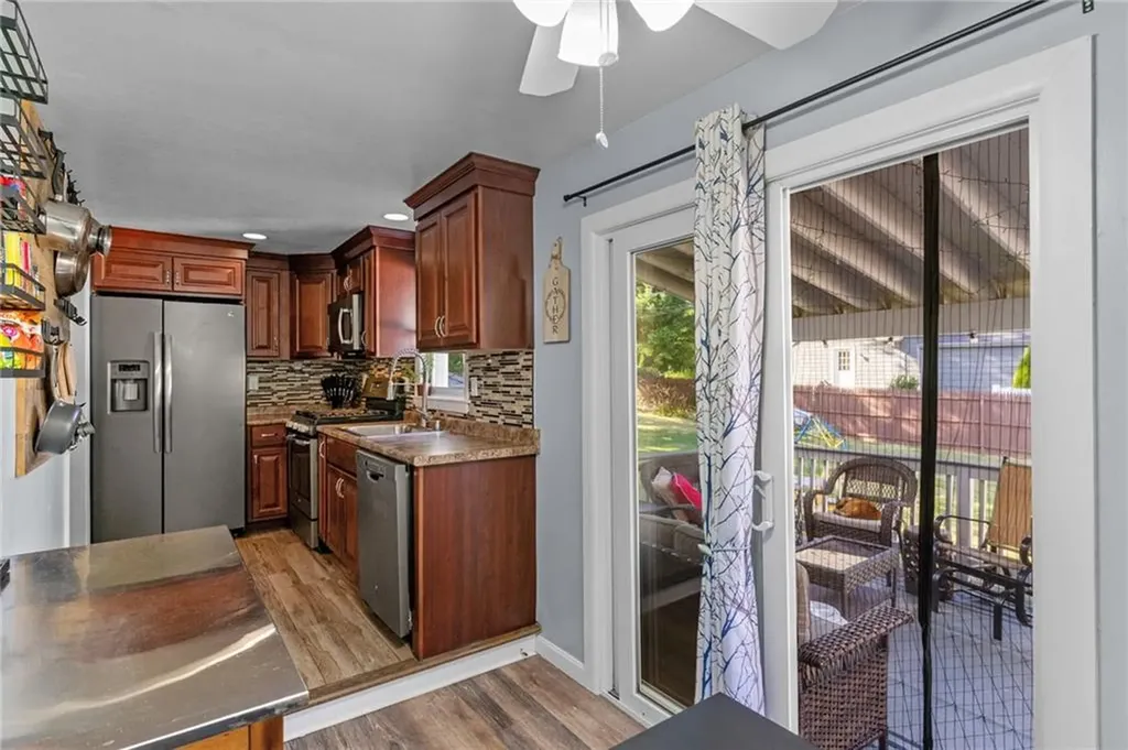 43 Parker Avenue Warren RI 02885