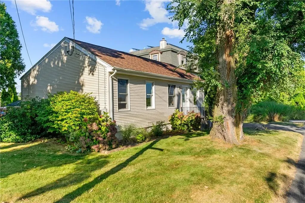 43 Parker Avenue Warren RI 02885