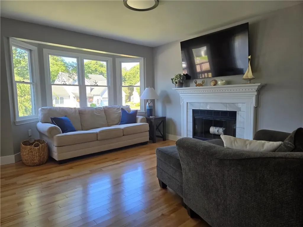 14 Juniper Avenue Westerly RI 02891