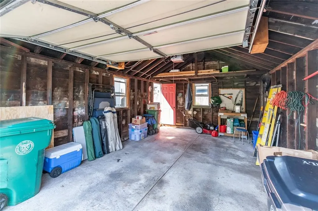 101 2nd Avenue Warwick RI 02888